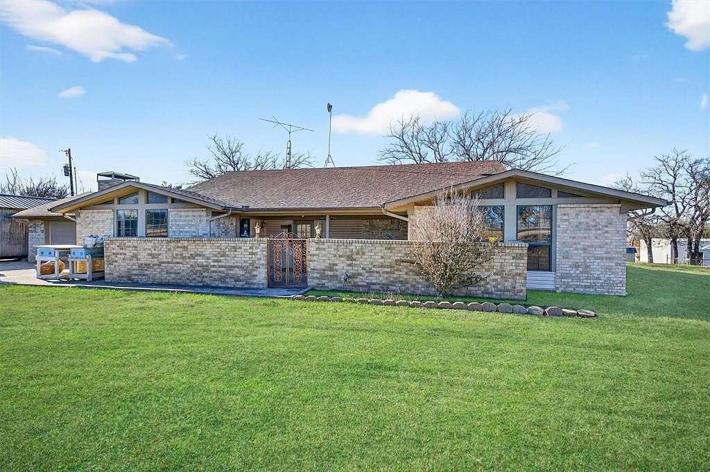 1.83 Acres of Land with Home for Sale in Gainesville, Texas