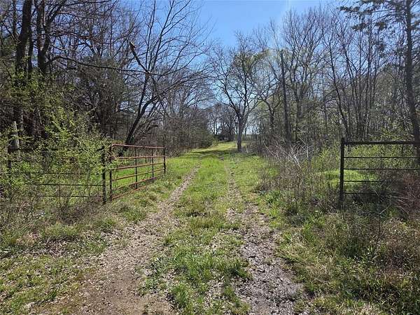 2.14 Acres of Residential Land for Sale in Honey Grove, Texas