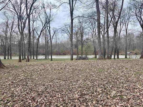 1.73 Acres of Residential Land for Sale in Savannah, Tennessee