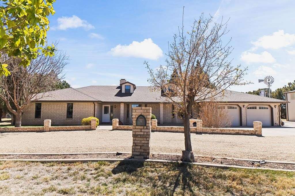 4.37 Acres of Land with Home for Sale in Seminole, Texas