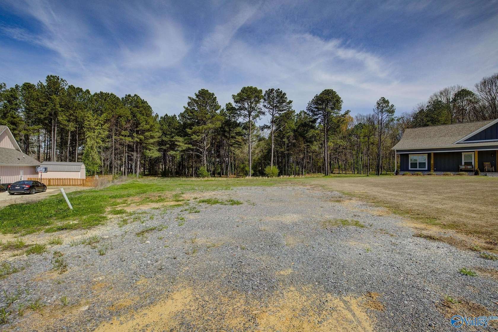 1.68 Acres of Residential Land for Sale in Guntersville, Alabama