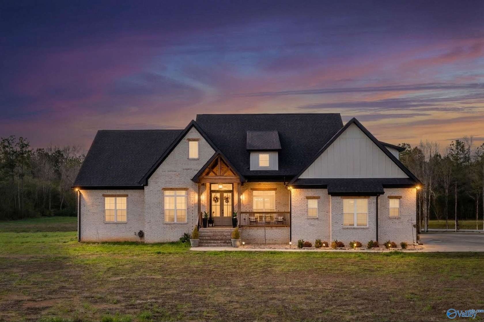 6 Acres of Land with Home for Sale in Scottsboro, Alabama