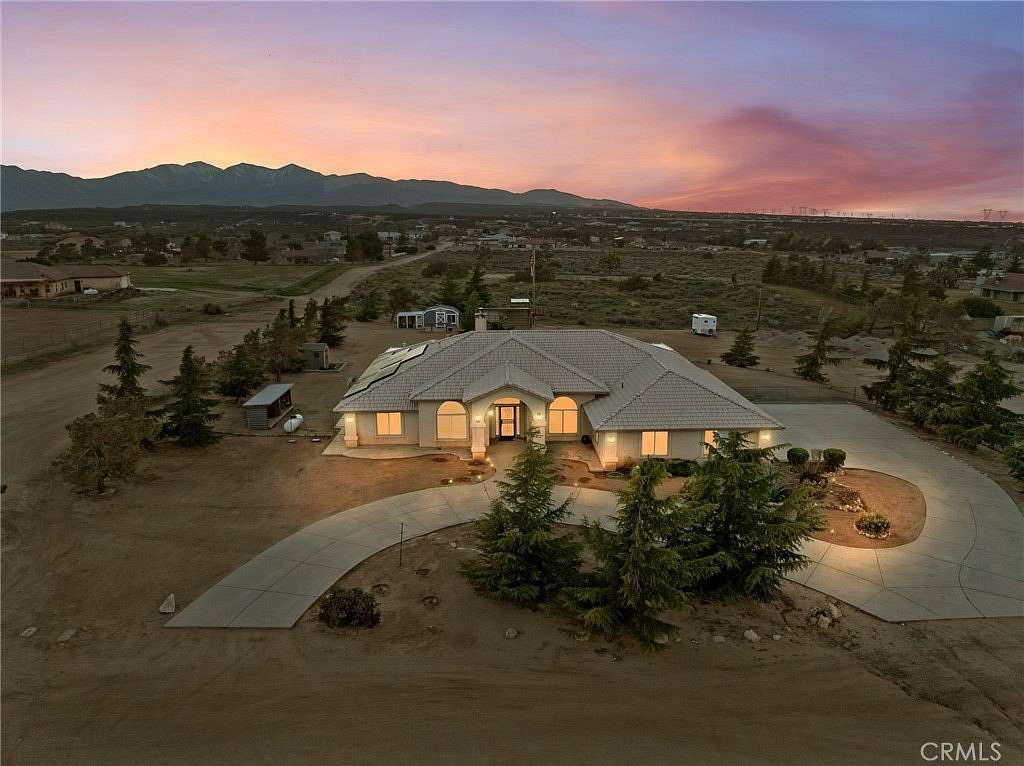 2 Acres of Land with Home for Sale in Oak Hills, California