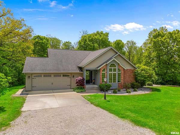 3.62 Acres of Land with Home for Sale in Germantown Hills, Illinois