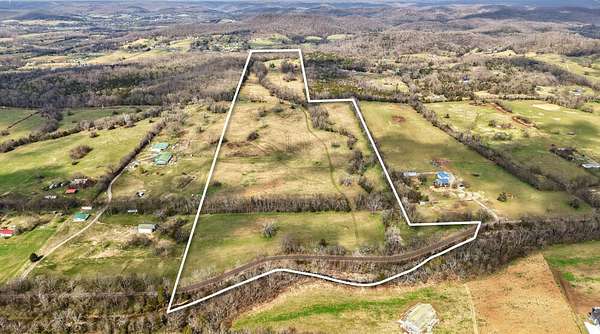 81.7 Acres of Land for Sale in Castalian Springs, Tennessee