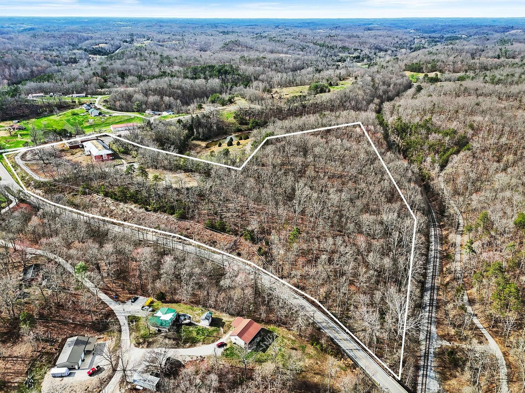 15.1 Acres of Land for Sale in Irvine, Kentucky