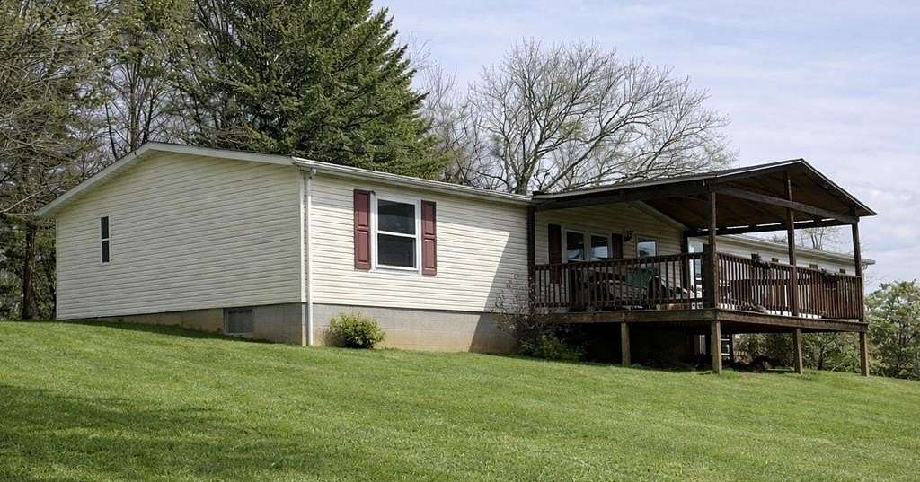 1.67 Acres of Land with Home for Sale in Hillsville, Virginia