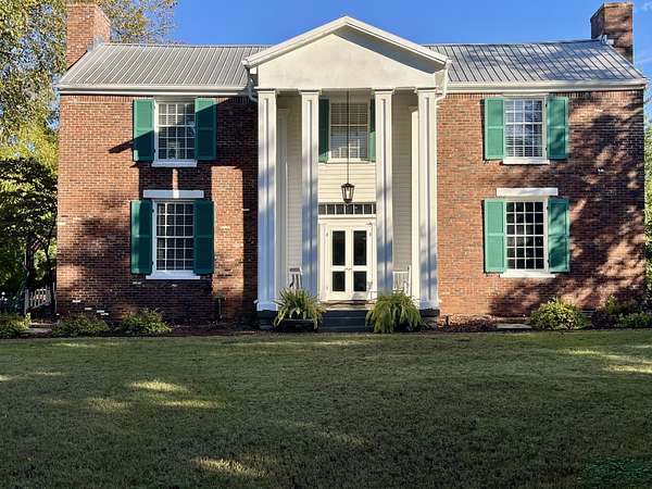 1.6 Acres of Land with Home for Sale in Franklin, Tennessee