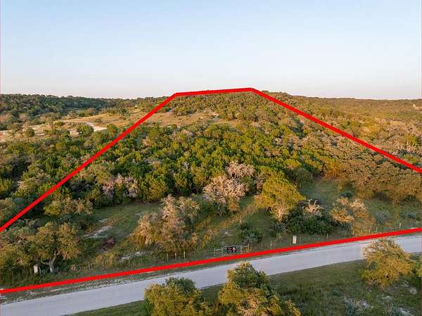 15 Acres of Land for Sale in Comfort, Texas