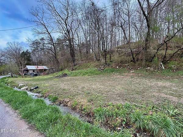 0.86 Acres of Residential Land for Sale in La Follette, Tennessee