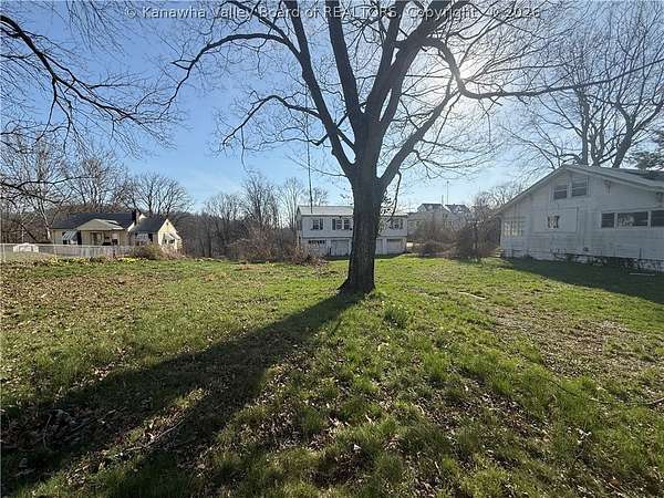 0.94 Acres of Residential Land for Sale in Charleston, West Virginia