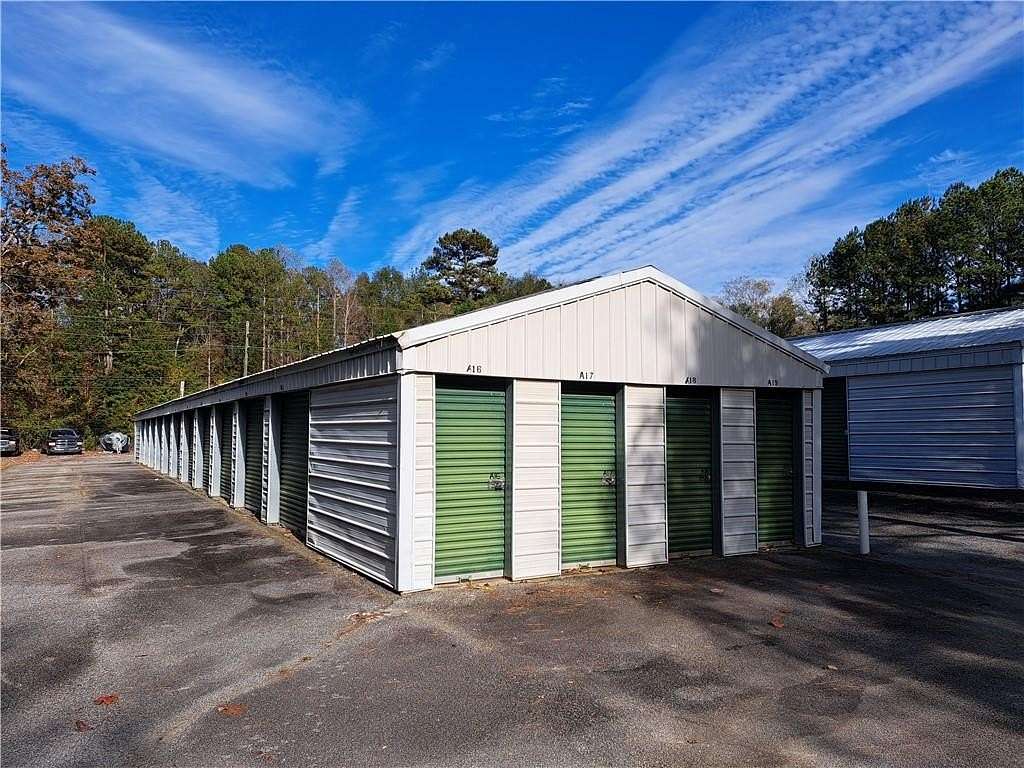 2.29 Acres of Improved Commercial Land for Sale in Newnan, Georgia