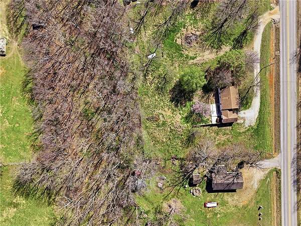 1 Acre of Residential Land for Sale in Pea Ridge, Arkansas