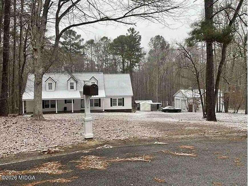 2 Acres of Land with Home for Sale in Milledgeville, Georgia