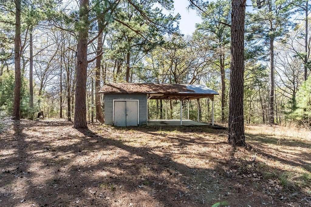 17.2 Acres of Recreational & Residential Land for Sale in Palestine, Texas