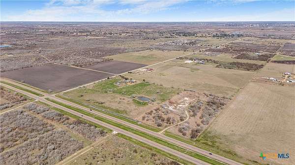 27.8 Acres of Improved Commercial Land for Sale in Victoria, Texas