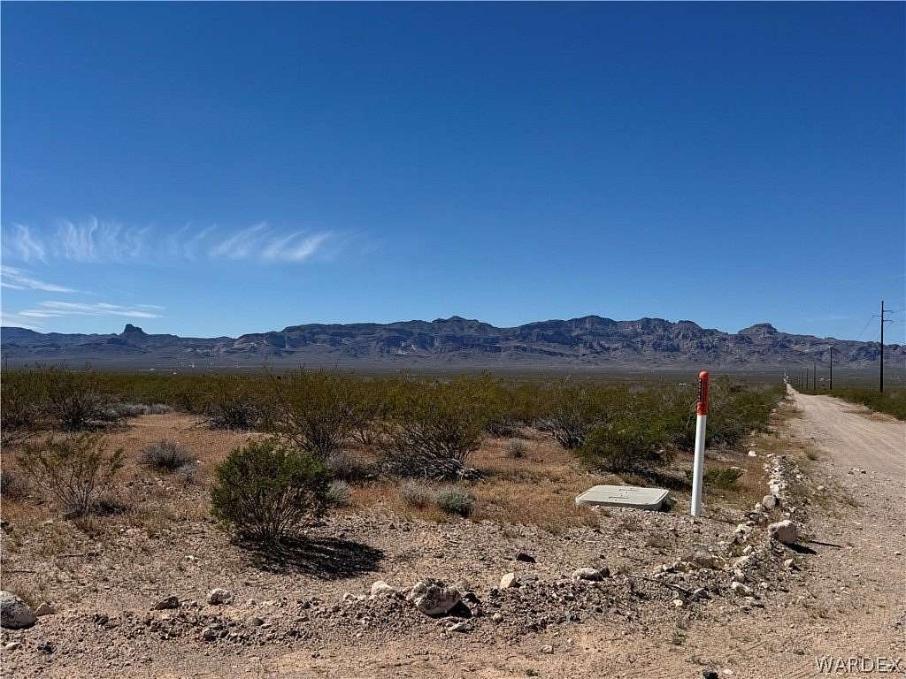 2 Acres of Residential Land for Sale in Golden Valley, Arizona
