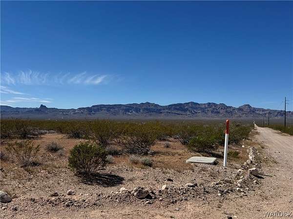 2 Acres of Residential Land for Sale in Golden Valley, Arizona