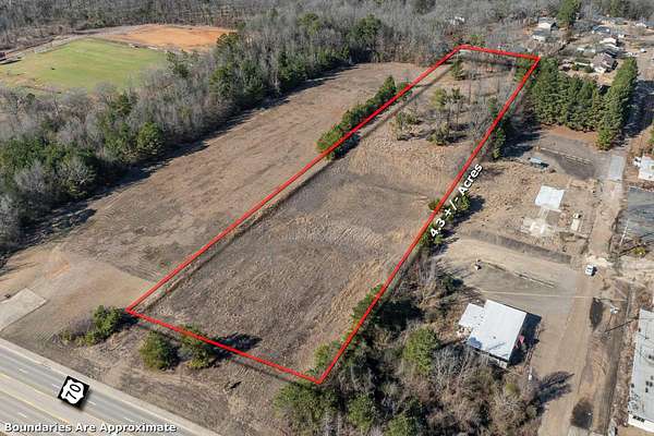4.16 Acres of Mixed-Use Land for Sale in De Queen, Arkansas