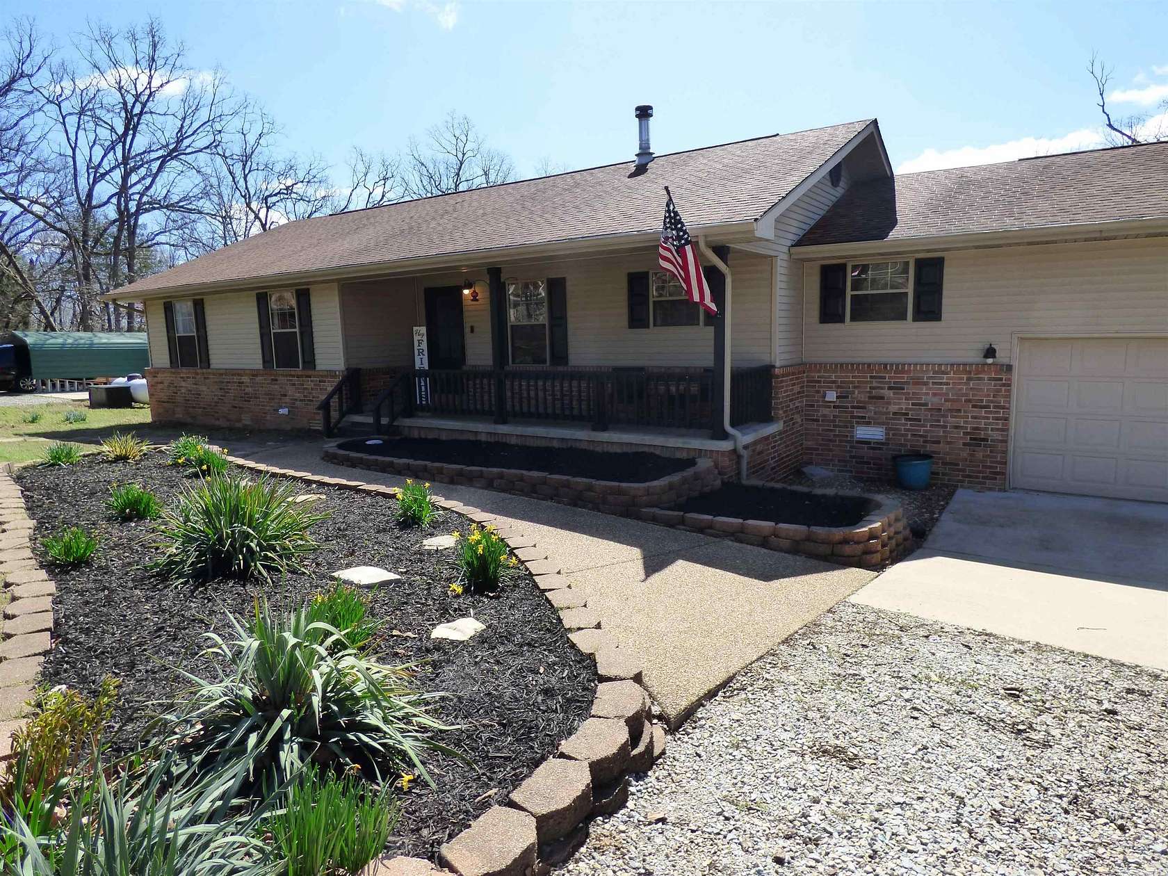 10 Acres of Land with Home for Sale in Mountain Home, Arkansas
