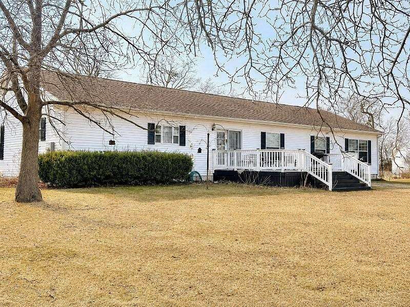 2 Acres of Land with Home for Sale in Beardstown, Illinois