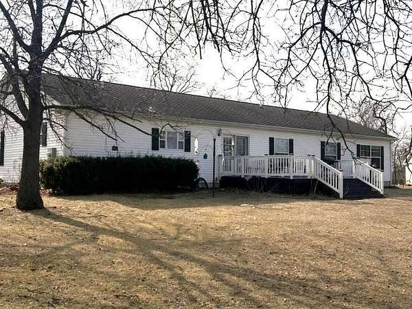 2 Acres of Land with Home for Sale in Beardstown, Illinois