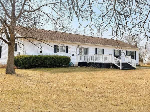 2 Acres of Land with Home for Sale in Beardstown, Illinois