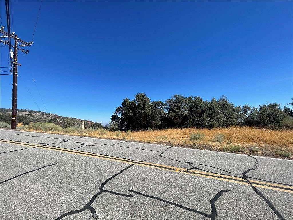 2.5 Acres of Land for Sale in Tehachapi, California