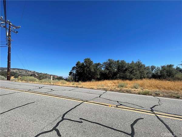 2.5 Acres of Land for Sale in Tehachapi, California