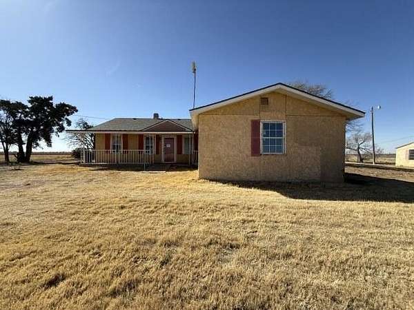 3.1 Acres of Land with Home for Sale in Plainview, Texas
