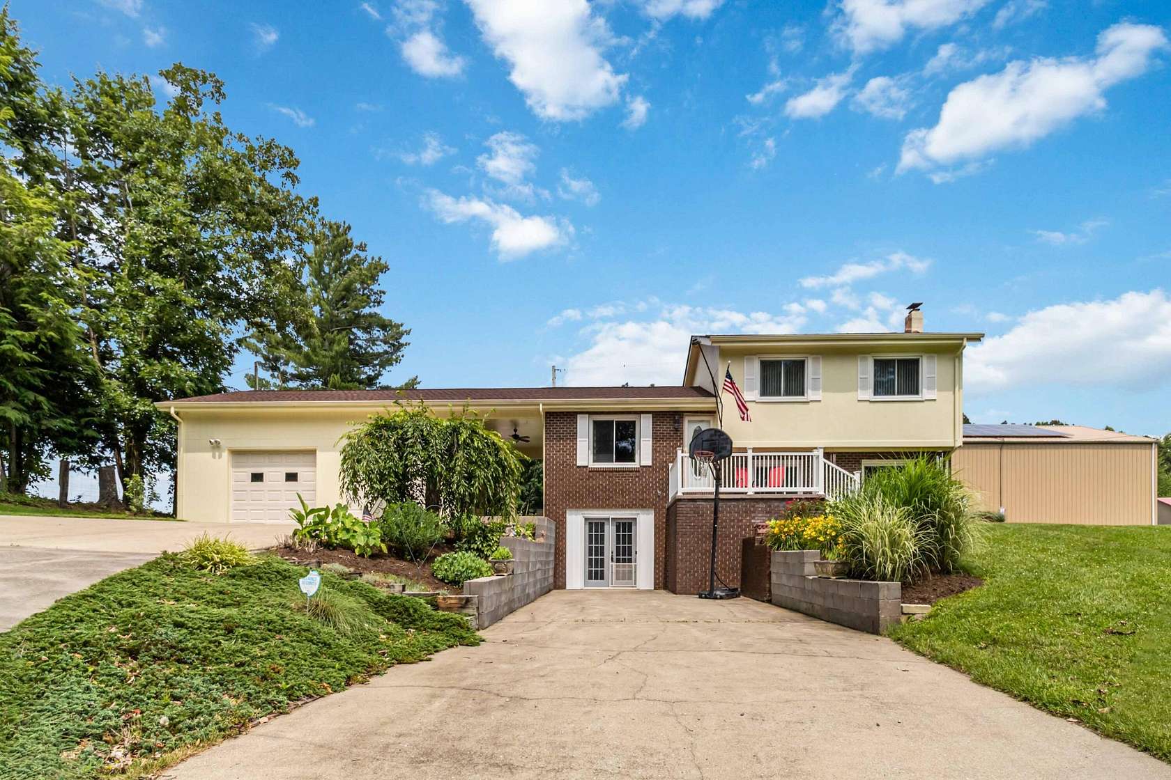 3.4 Acres of Land with Home for Sale in London, Kentucky