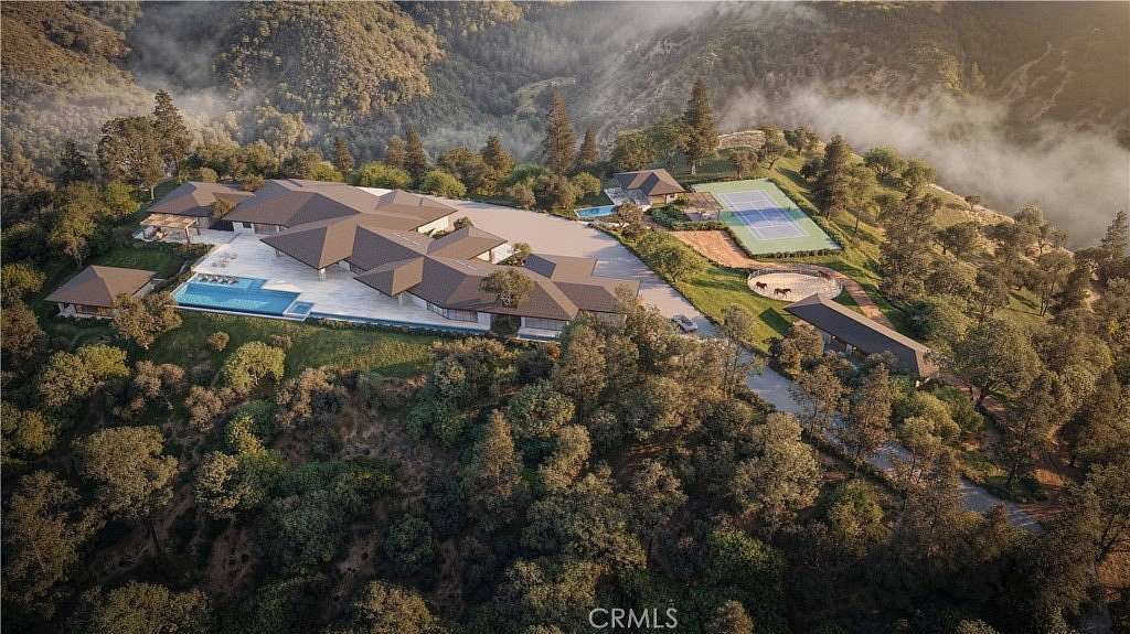 7 Acres of Land for Sale in Rolling Hills, California