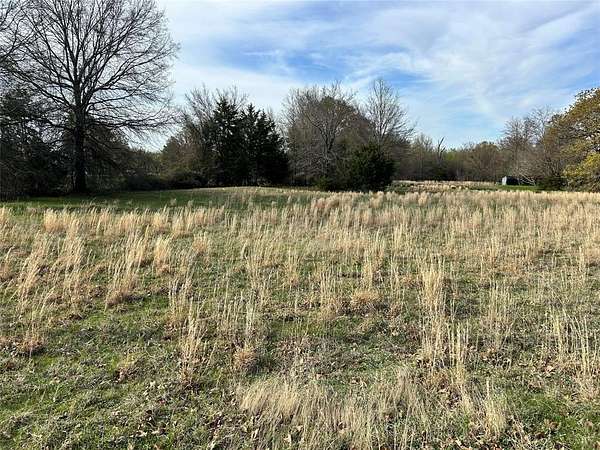 2.12 Acres of Residential Land for Sale in Blossom, Texas