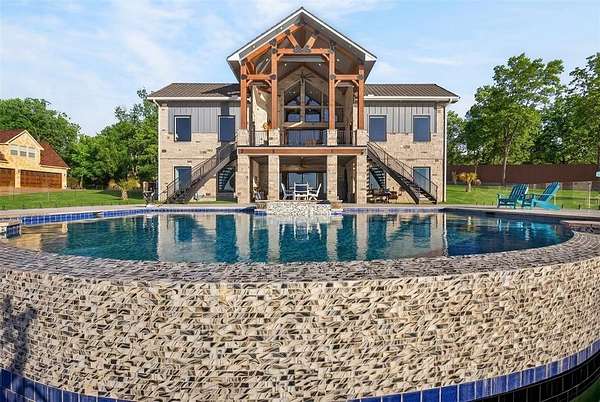 4 Acres of Land with Home for Sale in Malakoff, Texas