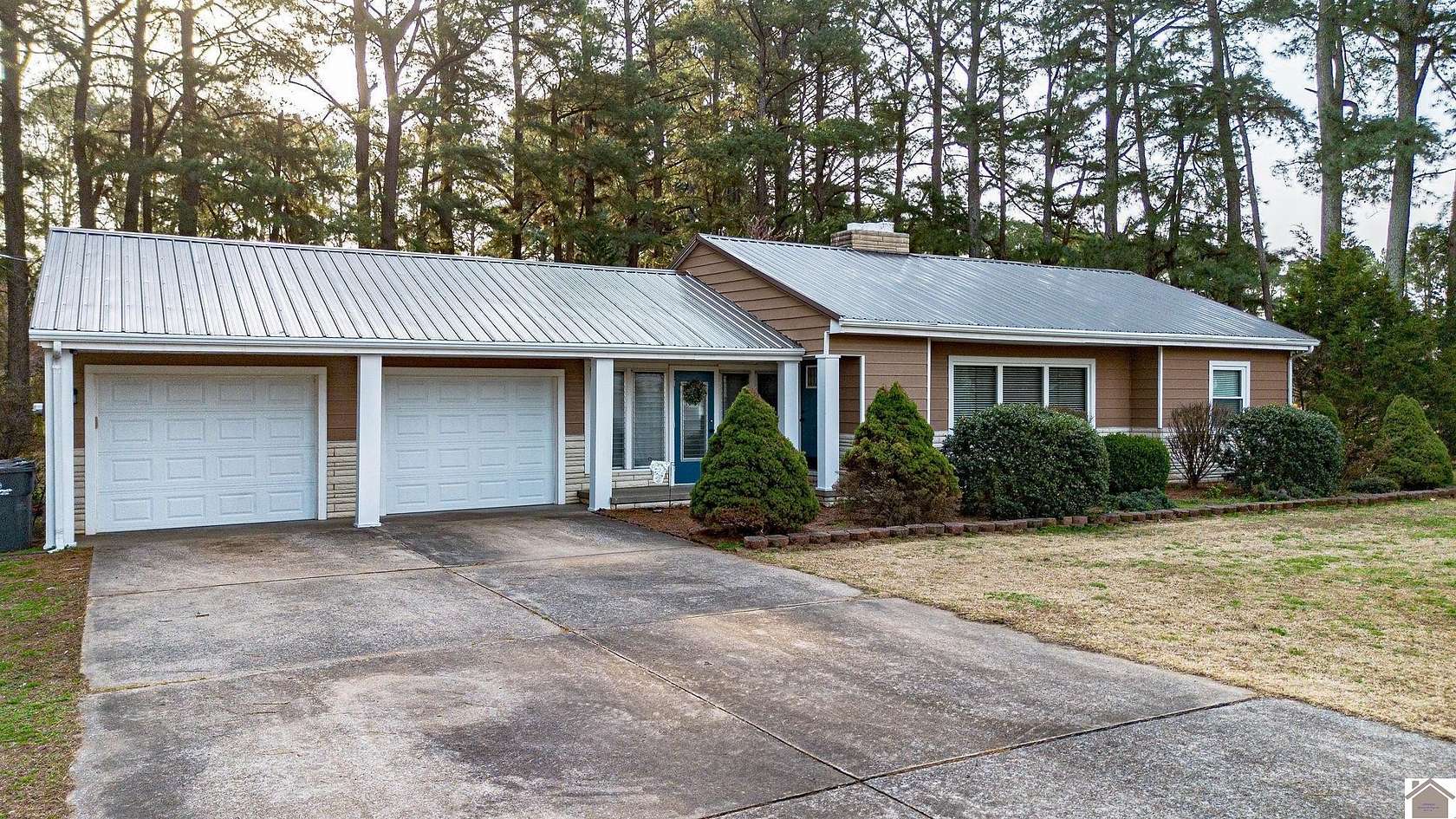 7.15 Acres of Land with Home for Sale in Paducah, Kentucky