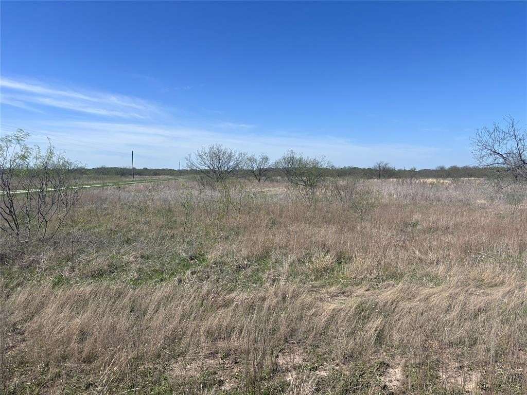 10 Acres of Land for Sale in Hubbard, Texas