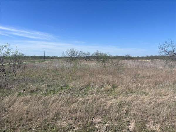 10 Acres of Land for Sale in Hubbard, Texas