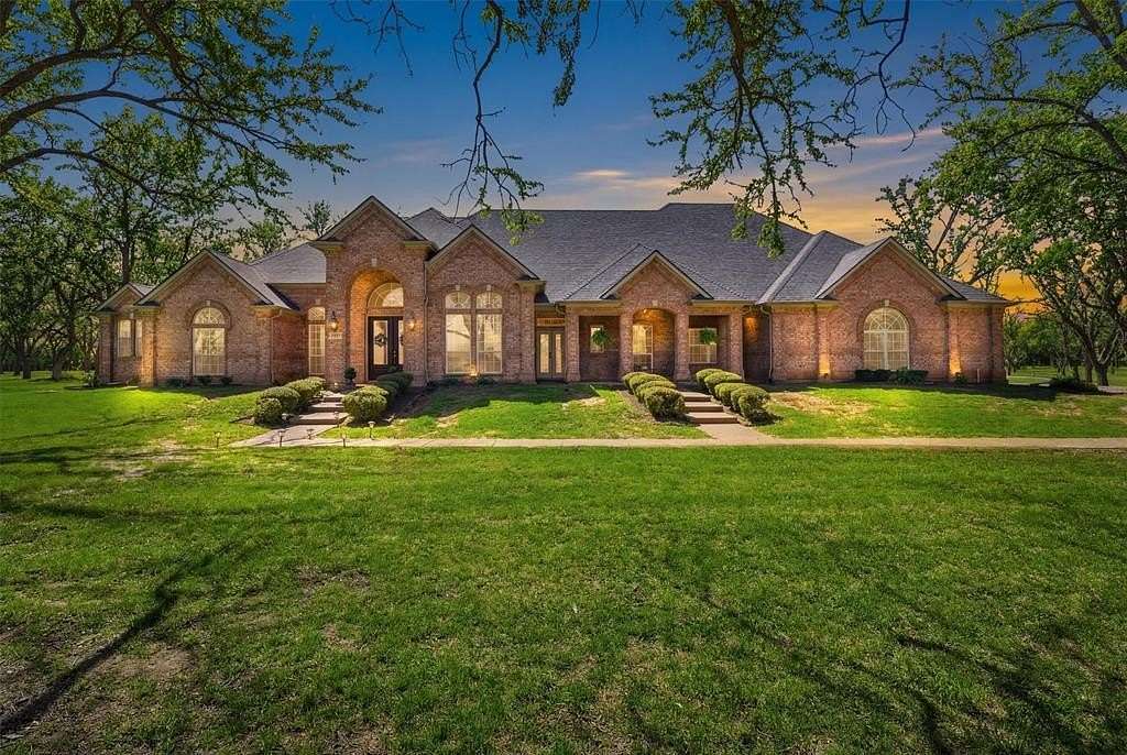 2.63 Acres of Land with Home for Sale in Granbury, Texas