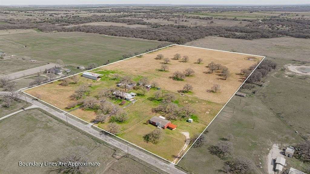 22 Acres of Agricultural Land with Home for Sale in Stephenville, Texas