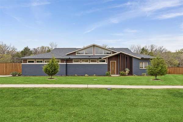 1.9 Acres of Land with Home for Sale in Cedar Hill, Texas