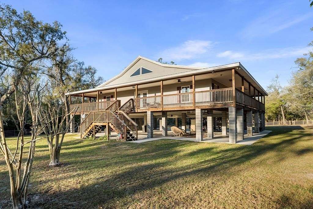 9.2 Acres of Land with Home for Sale in Jasper, Florida