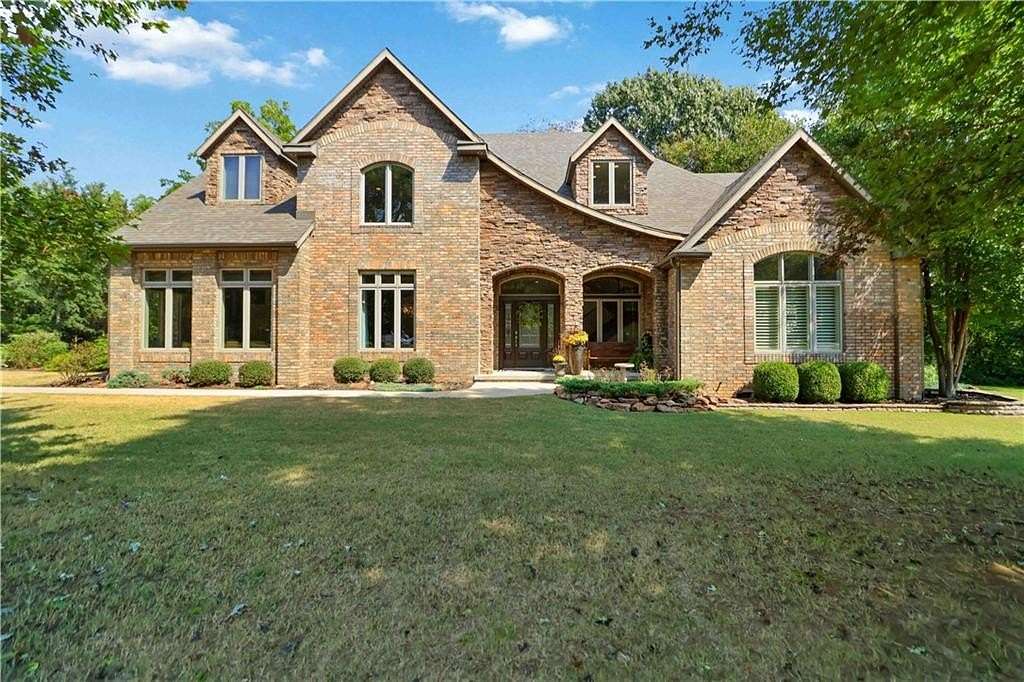 2 Acres of Land with Home for Sale in Fayetteville, Arkansas