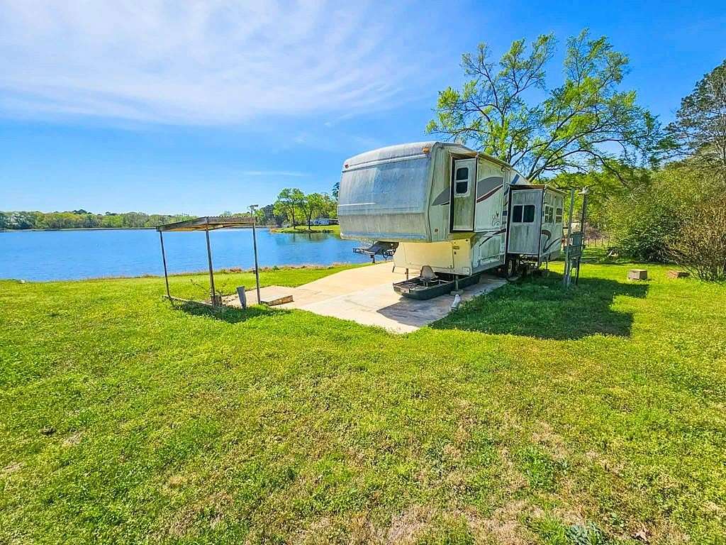 0.75 Acres of Residential Land for Sale in Palestine, Texas