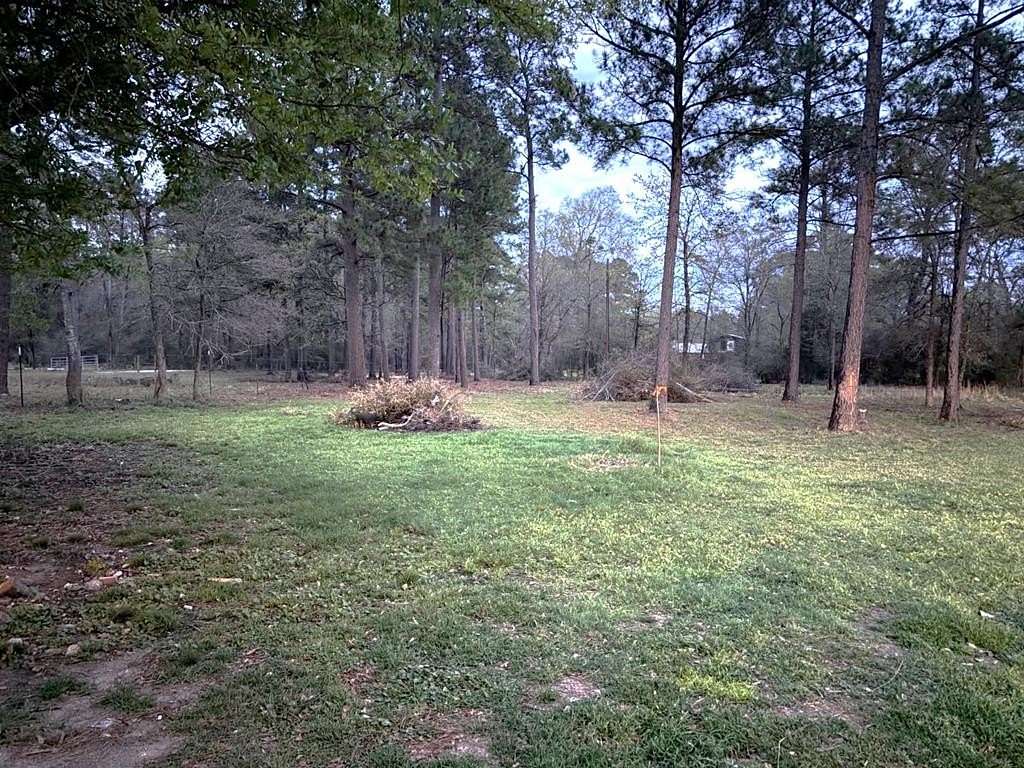 2 Acres of Residential Land for Sale in Crockett, Texas
