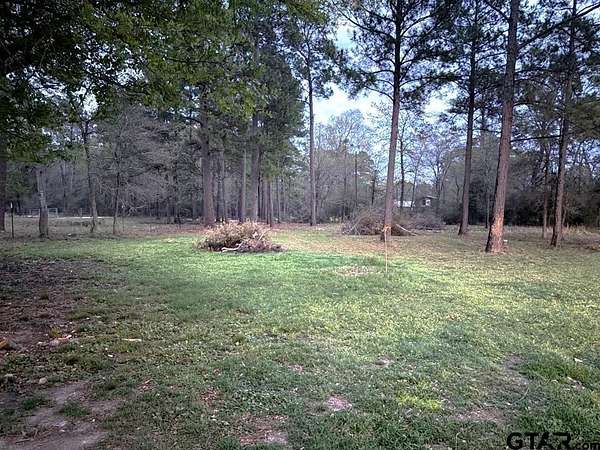2 Acres of Residential Land for Sale in Crockett, Texas