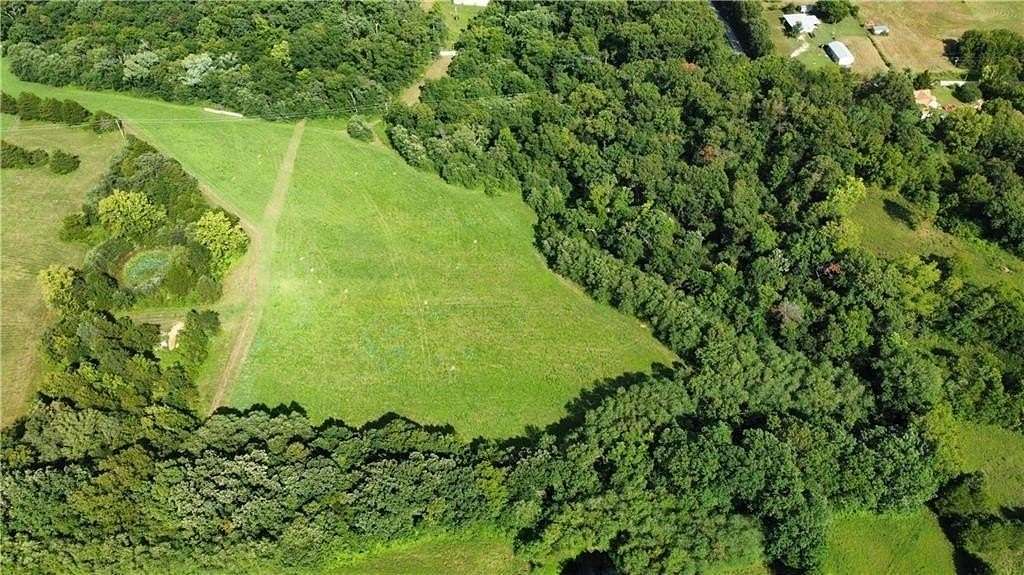 14.7 Acres of Recreational & Residential Land for Sale in Clinton, Missouri
