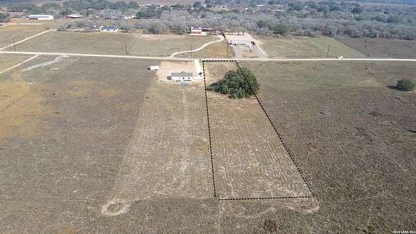 1.52 Acres of Residential Land for Sale in Von Ormy, Texas