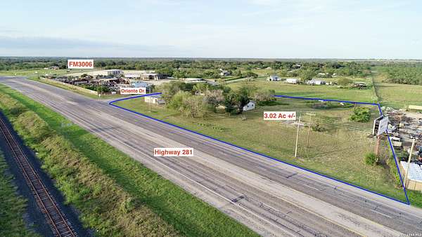 3 Acres of Commercial Land for Sale in Pleasanton, Texas