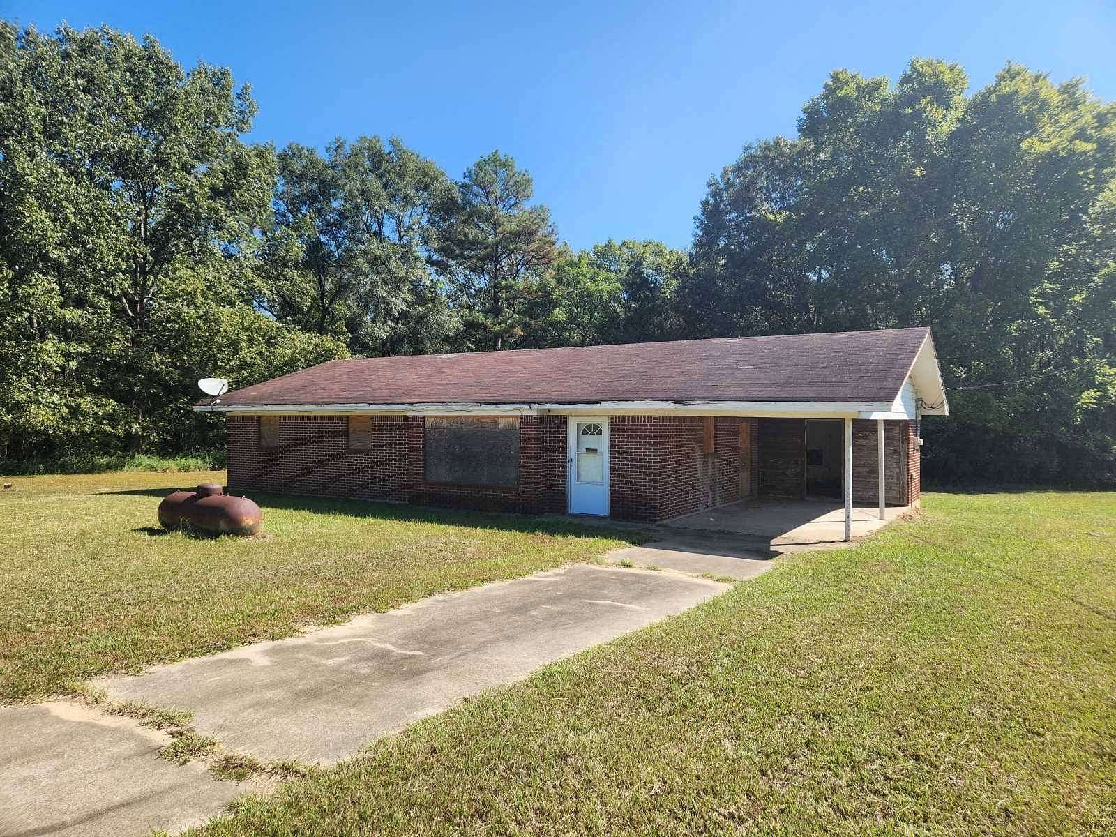 2.5 Acres of Land with Home for Sale in Bradley, Arkansas