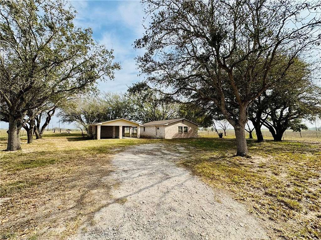 1.5 Acres of Land with Home for Lease in Sandia, Texas